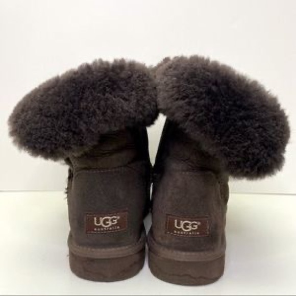 UGG Bailey Button II Suede Brown Boots, Sz 10 - Picture 2 of 4